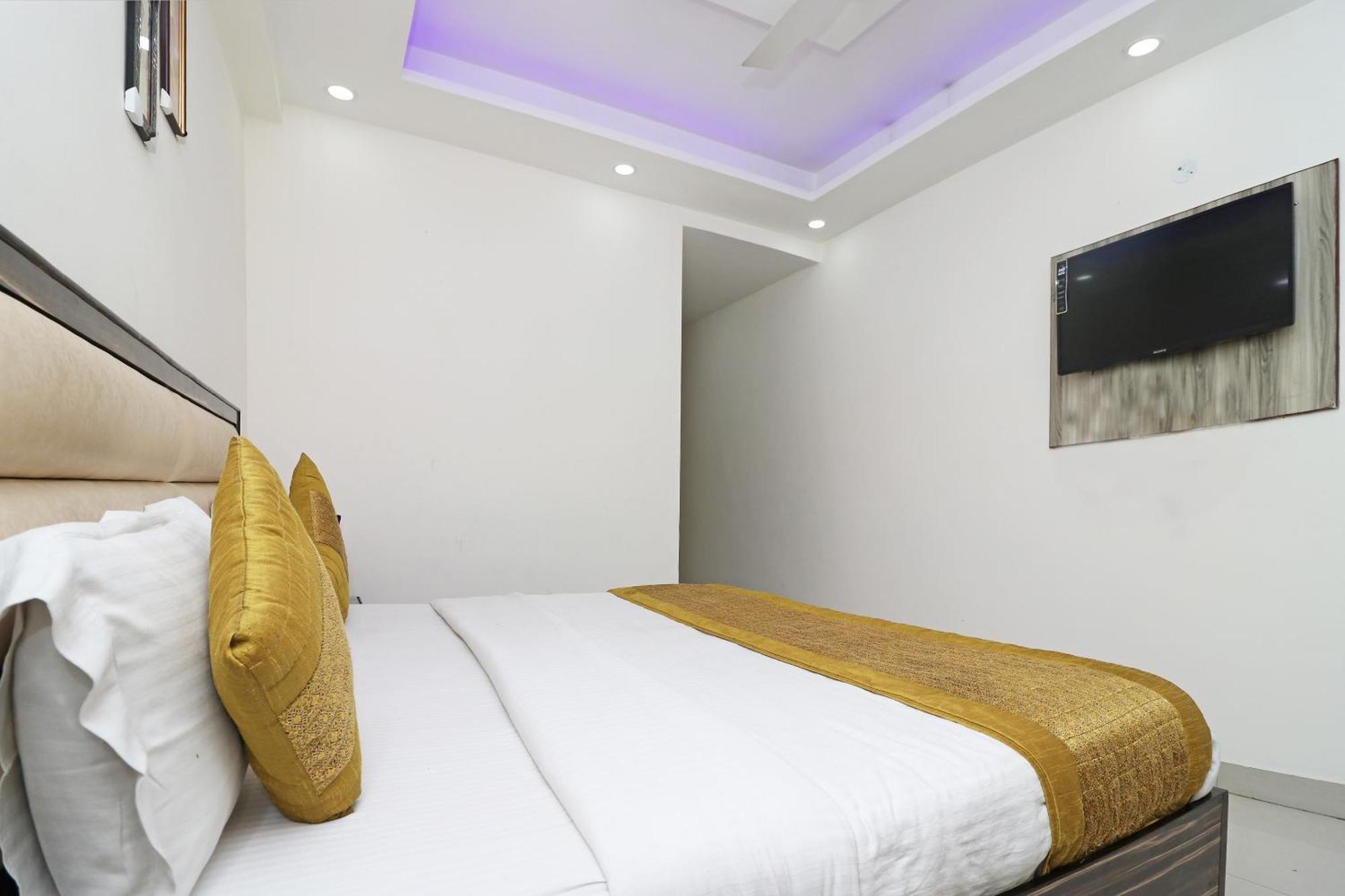Hotel O Sweet Palace New Delhi Exterior photo